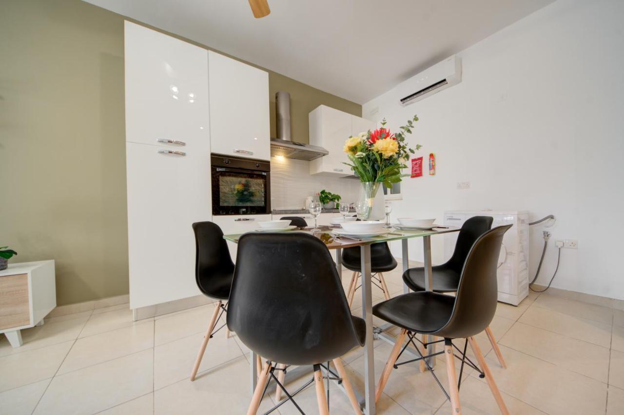 Azure Haven - Gzira Apartments And Penthouse By Shortletsmalta Екстер'єр фото