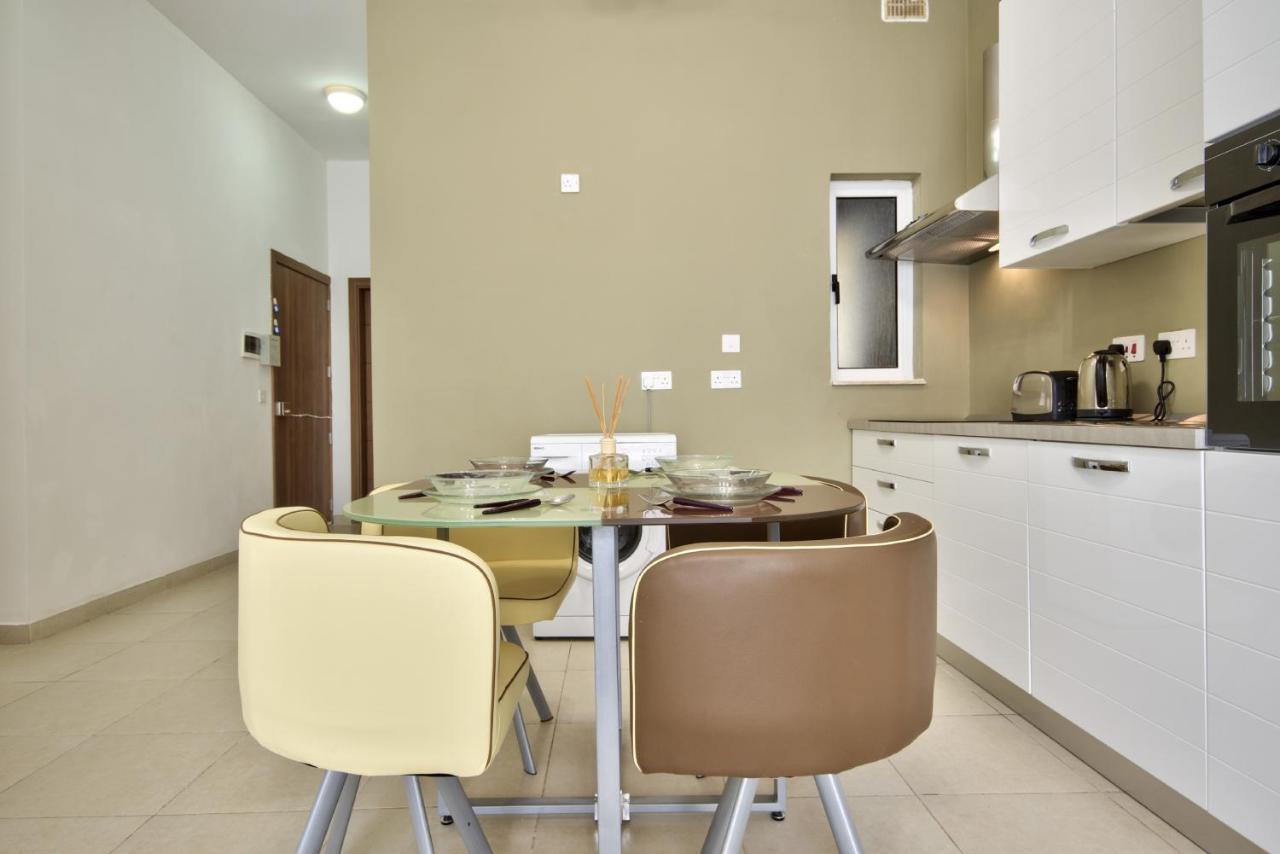Azure Haven - Gzira Apartments And Penthouse By Shortletsmalta Екстер'єр фото